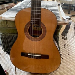 Hohner Handcrafted Classical Acoustic Guitar